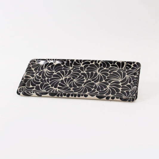 Plato Rectangular Flor Negra