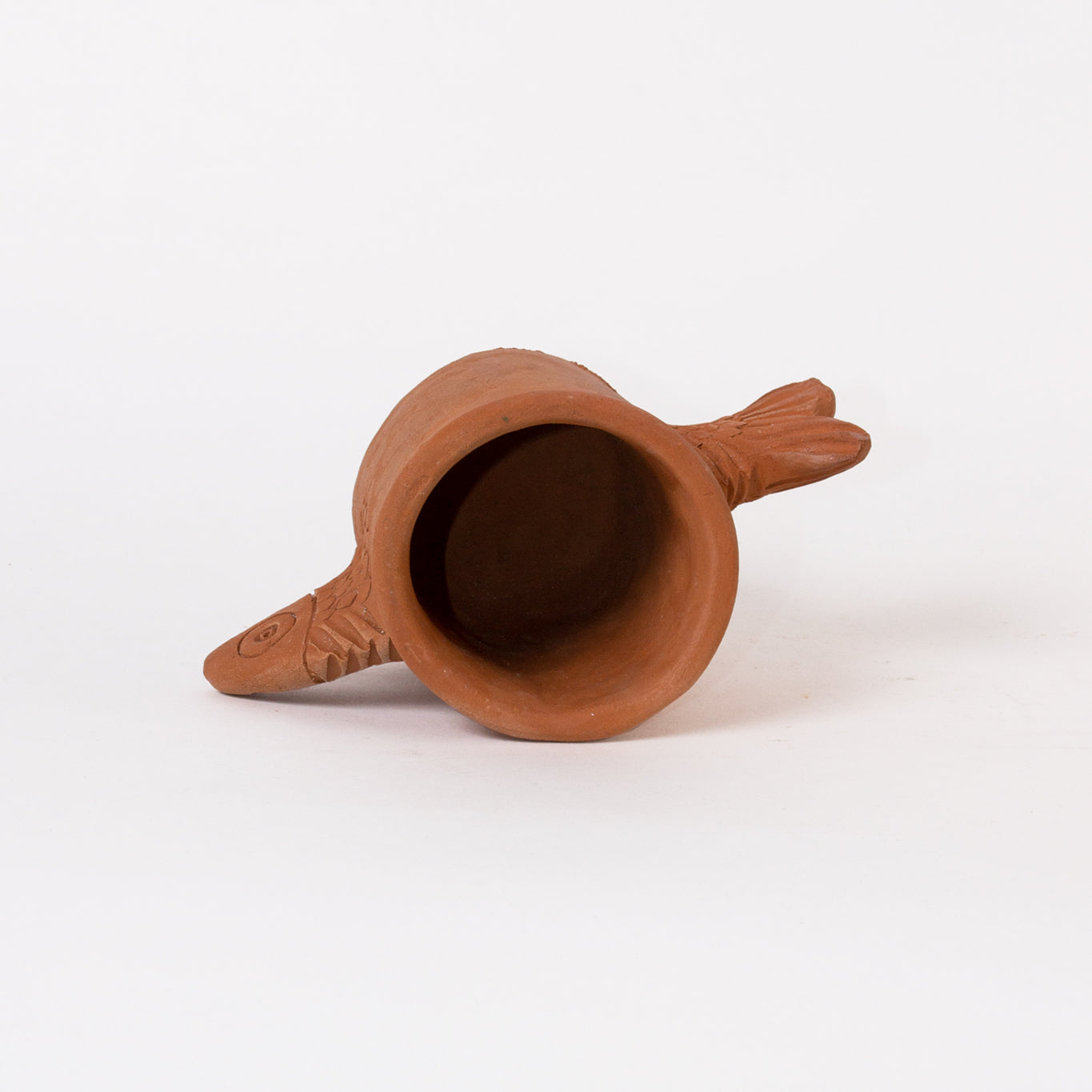 Taza de Pez en Barro Rojo